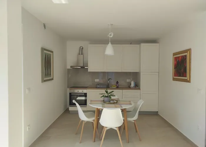 Voljana Apartment *